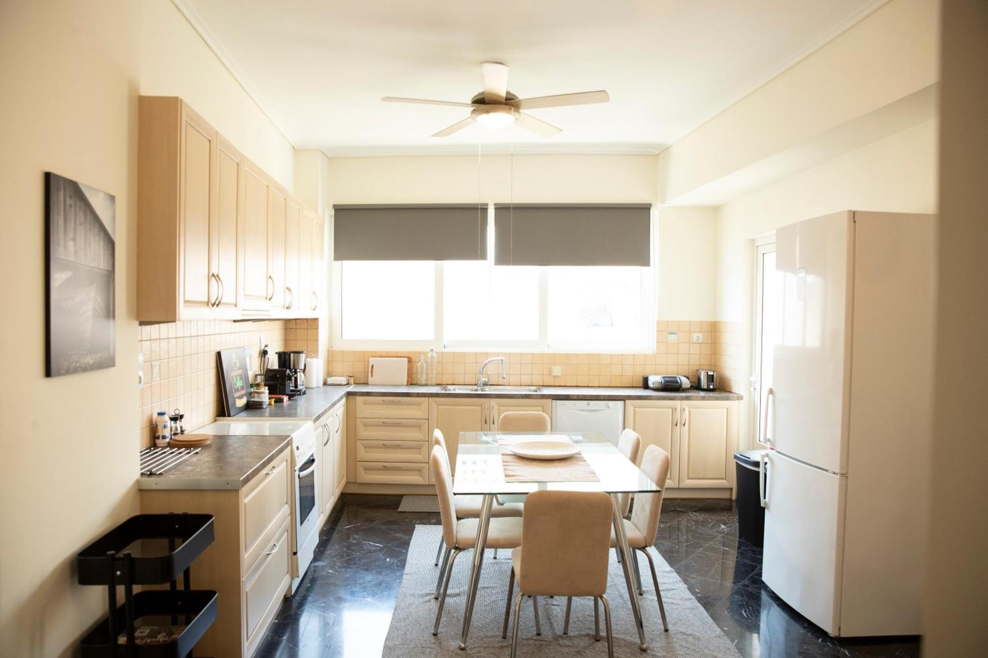 Spacious Glyfada Golf 4Br -Near Beach + Shops Атина Екстериор снимка