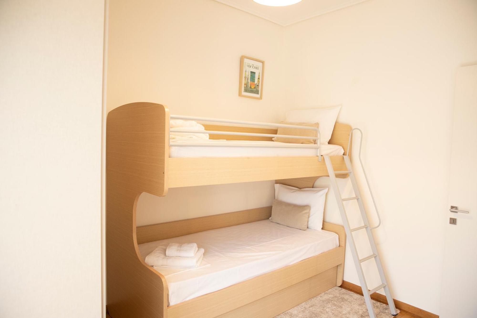 Spacious Glyfada Golf 4Br -Near Beach + Shops Атина Екстериор снимка