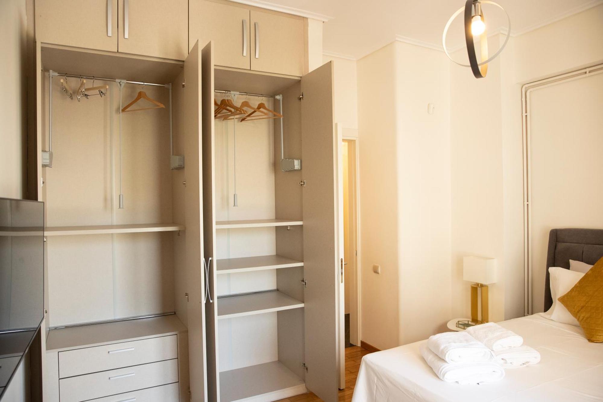 Spacious Glyfada Golf 4Br -Near Beach + Shops Атина Екстериор снимка